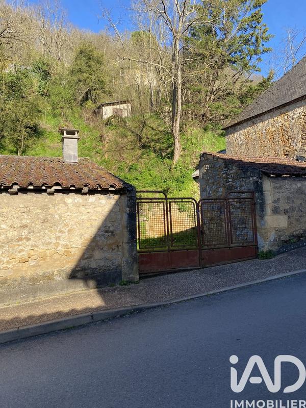 Maison de village - 300 m² - 3 pièces