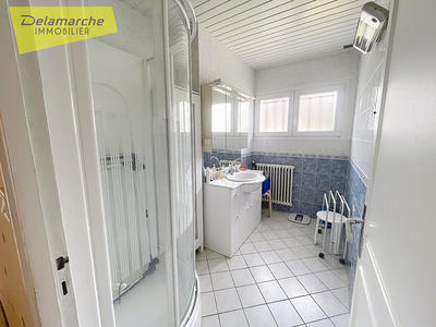 Maison - 121 m² - 7 pièces