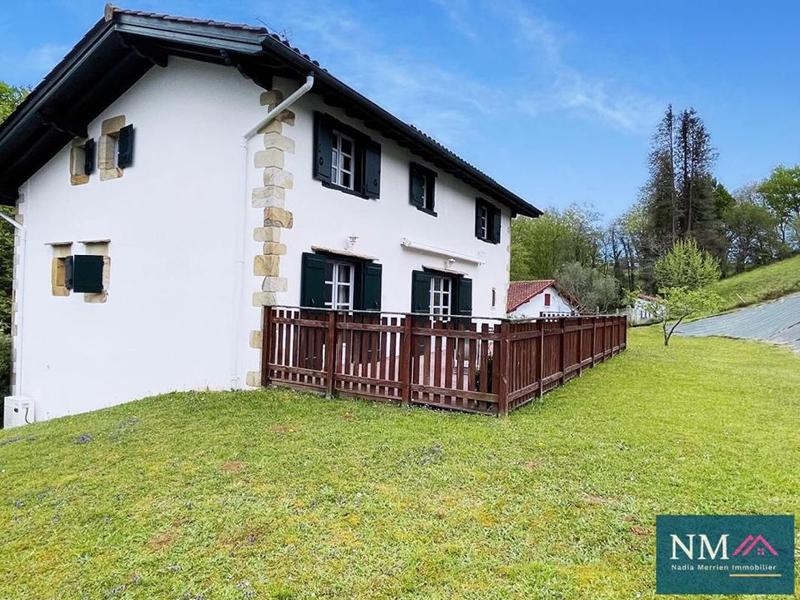 Maison - 165 m² - 8 pièces