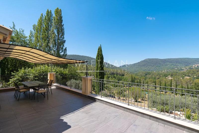 Villa - 270 m² - 7 pièces