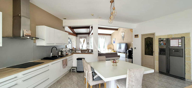 Maison - 170 m² - 6 pièces