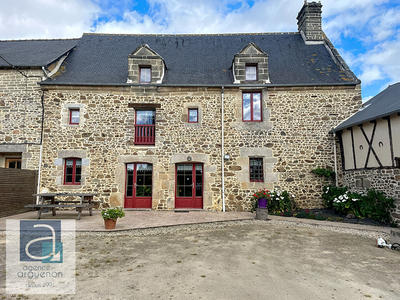 Maison - 198 m² - 9 pièces