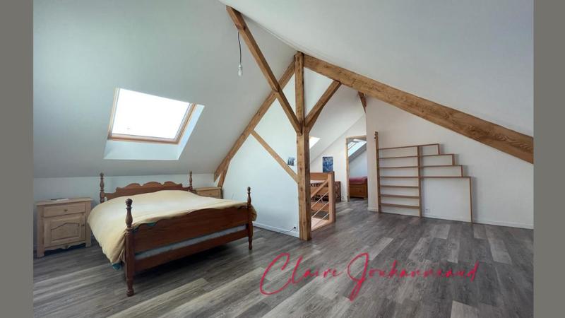 Maison - 145 m² - 7 pièces