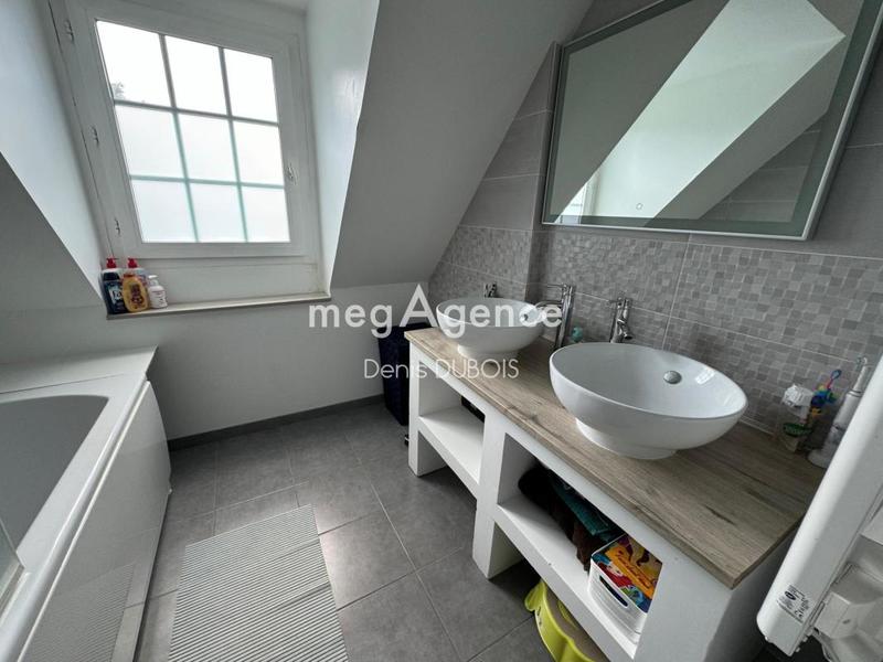 Maison - 200 m² - 8 pièces