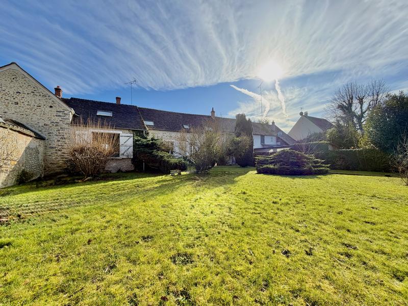 Maison en pierre - 251 m² - 10 pièces