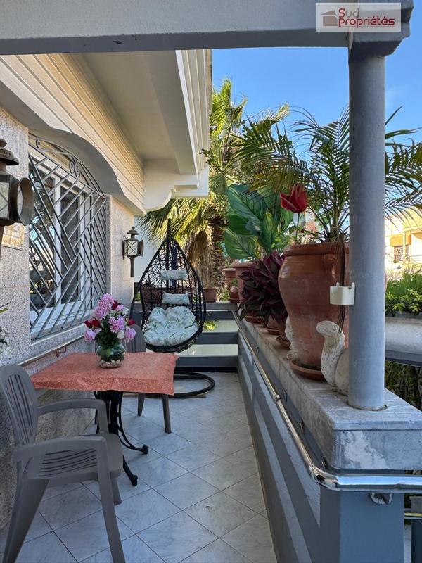 Villa - 400 m² - 12 pièces