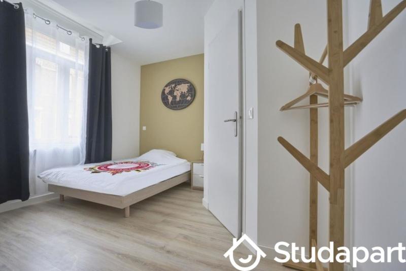 Chambre - 10 m² - 1 pièce