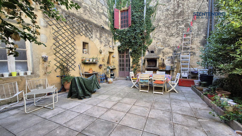 Maison ancienne - 203 m² - 8 pièces