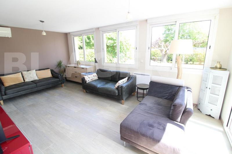 Maison traditionnelle - 158 m² - 7 pièces