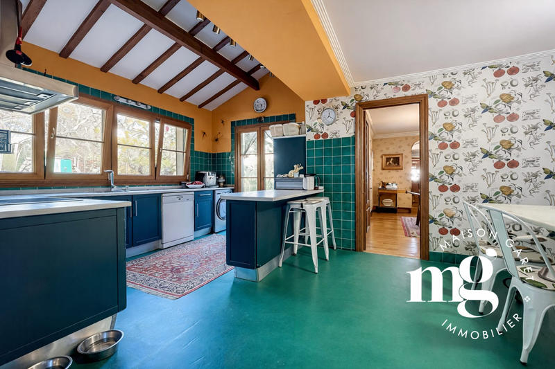 Maison ancienne - 270 m² - 9 pièces