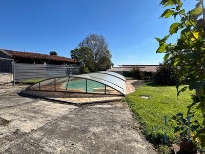 Maison - 205 m² - 5 pièces