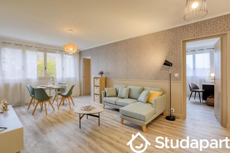 Chambre - 10 m² - 1 pièce