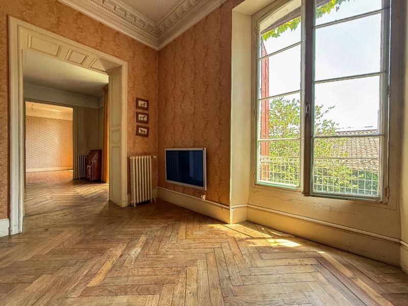 Château - 400 m² - 11 pièces