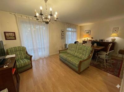 Appartement - 81 m² - 4 pièces