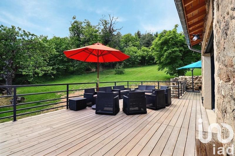 Maison - 215 m² - 6 pièces