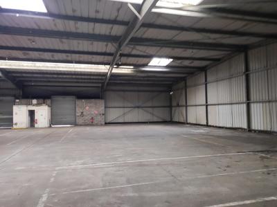 Entrepôt - 2 024 m²