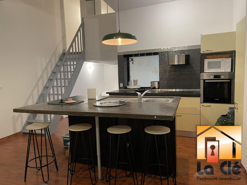 Loft - 145 m² - 4 pièces