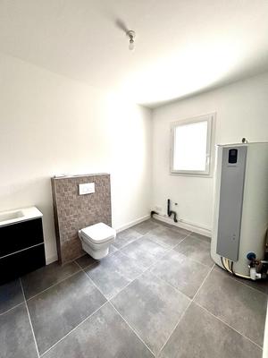 Maison - 92 m² - 4 pièces