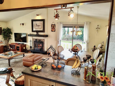 Maison - 96 m² - 4 pièces