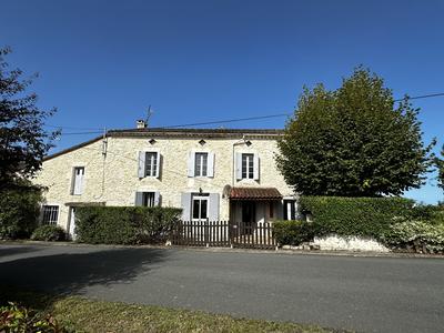 Maison traditionnelle - 178 m² - 6 pièces