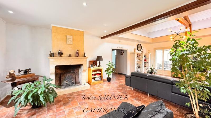 Propriété - 305 m² - 8 pièces