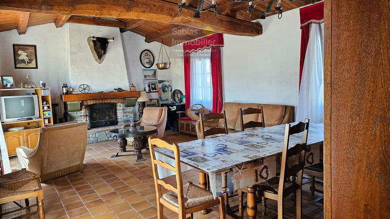 Maison - 104 m² - 5 pièces