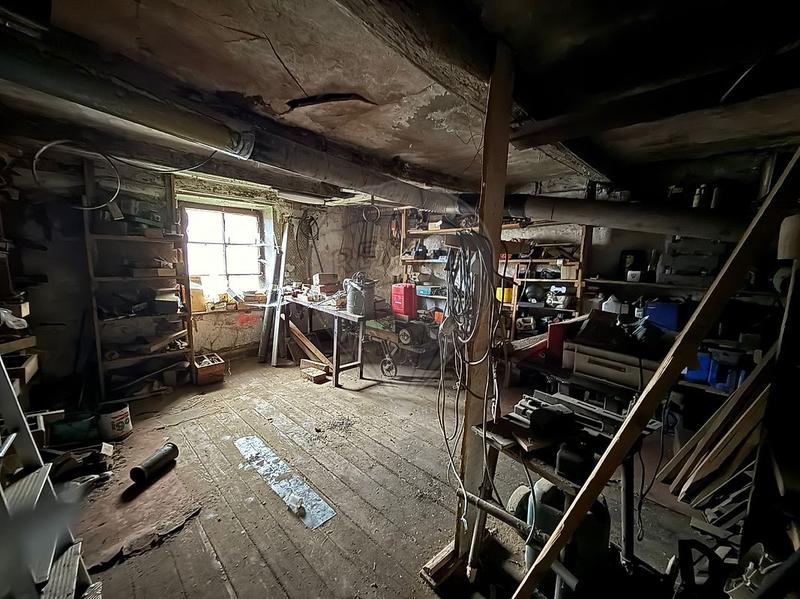 Maison - 300 m² - 6 pièces