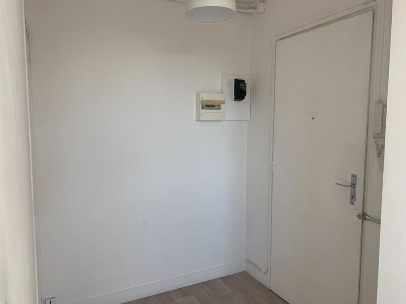 Studio - 30 m² - 1 pièce