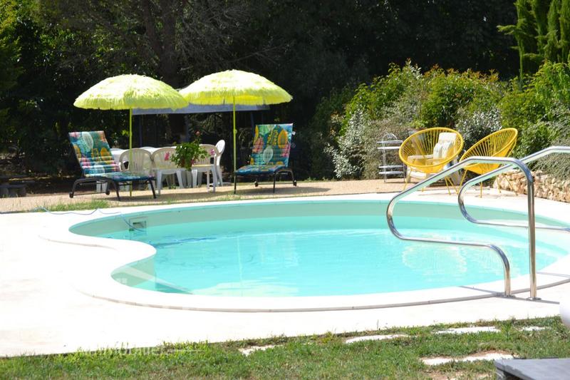 Maison - 182 m² - 3 pièces