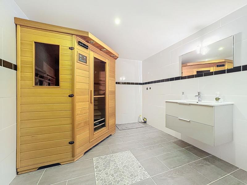 Maison - 284 m² - 7 pièces