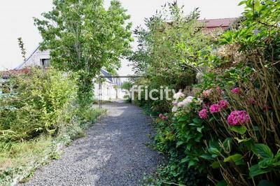 Maison - 208 m² - 12 pièces