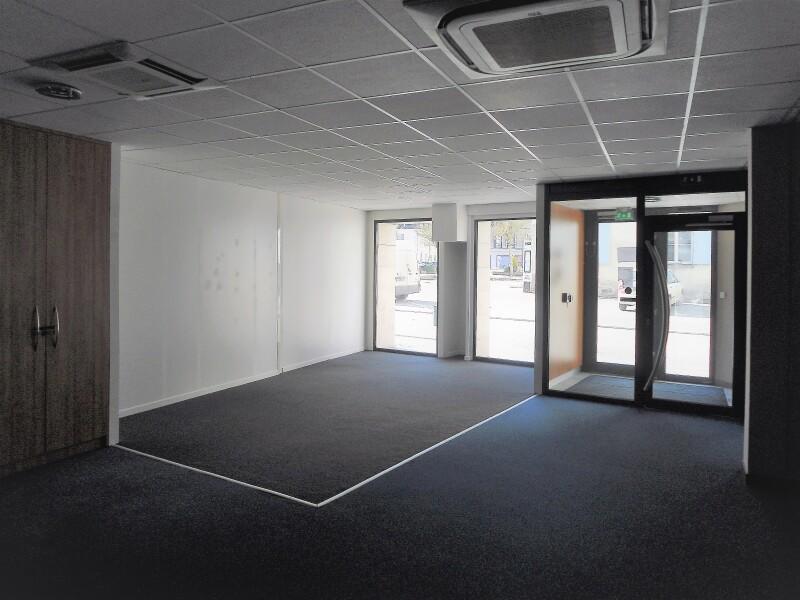 Local commercial - 203 m²