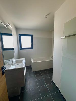 Maison - 104 m² - 5 pièces