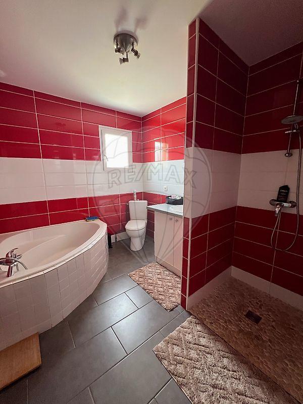 Maison - 136 m² - 5 pièces