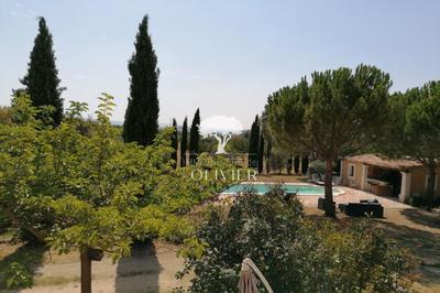 Propriété - 270 m² - 7 pièces