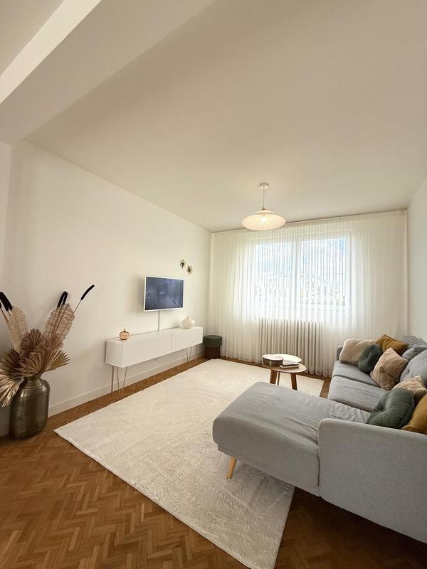 Maison - 160 m² - 10 pièces