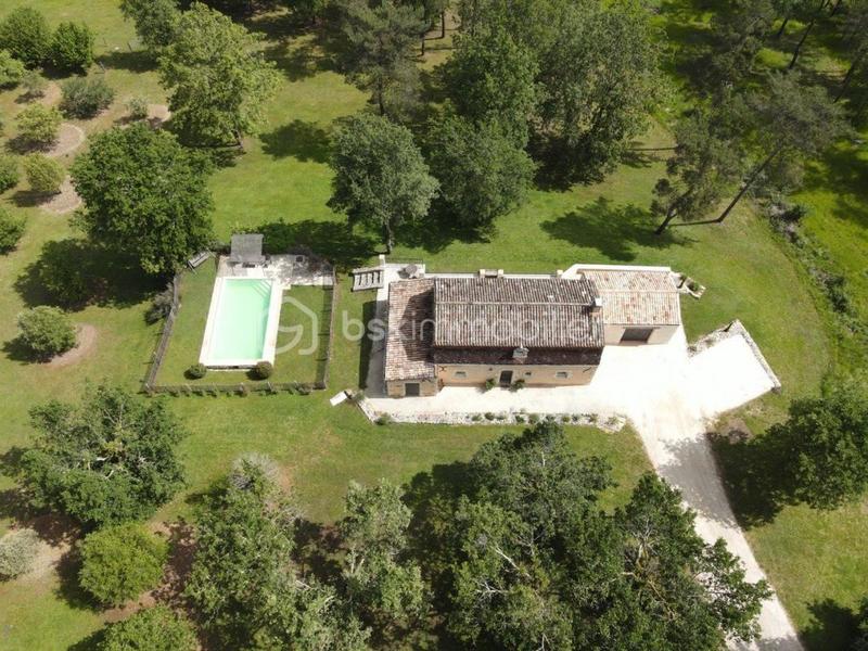 Propriété - 105 m² - 4 pièces