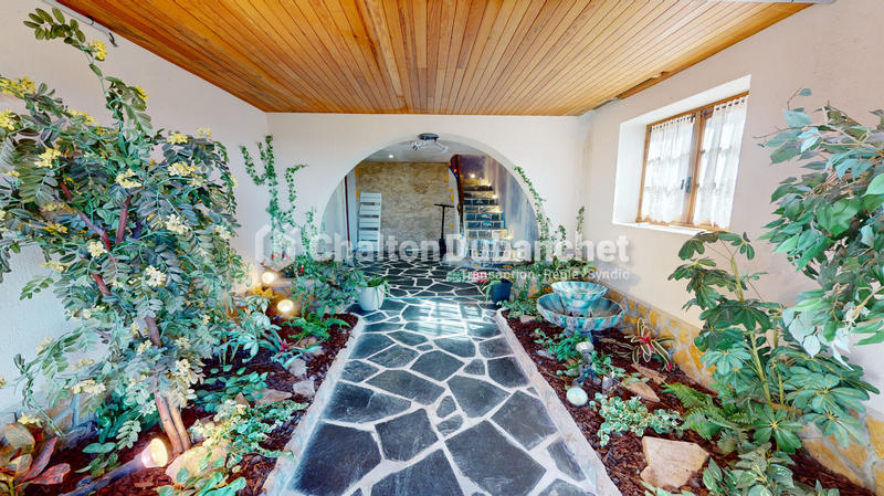 Maison - 266 m² - 10 pièces