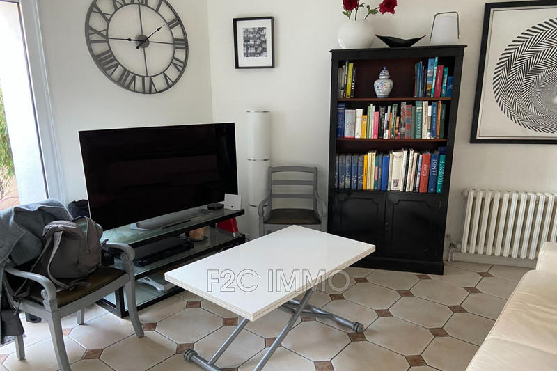 Maison - 187 m² - 9 pièces