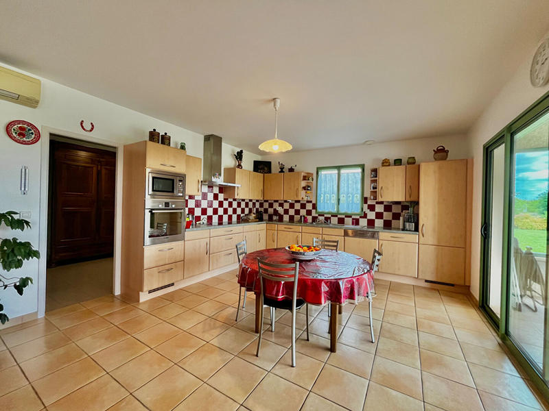 Maison - 160 m² - 4 pièces