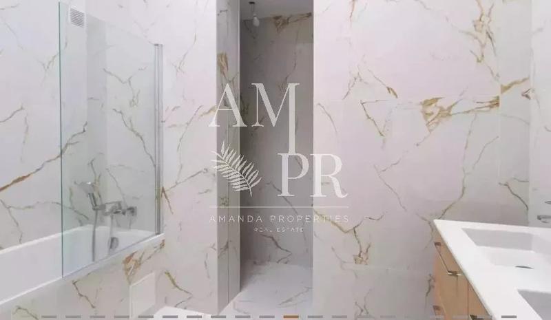 Appartement - 153 m² - 4 pièces