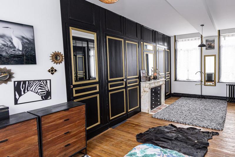 Maison - 330 m² - 10 pièces