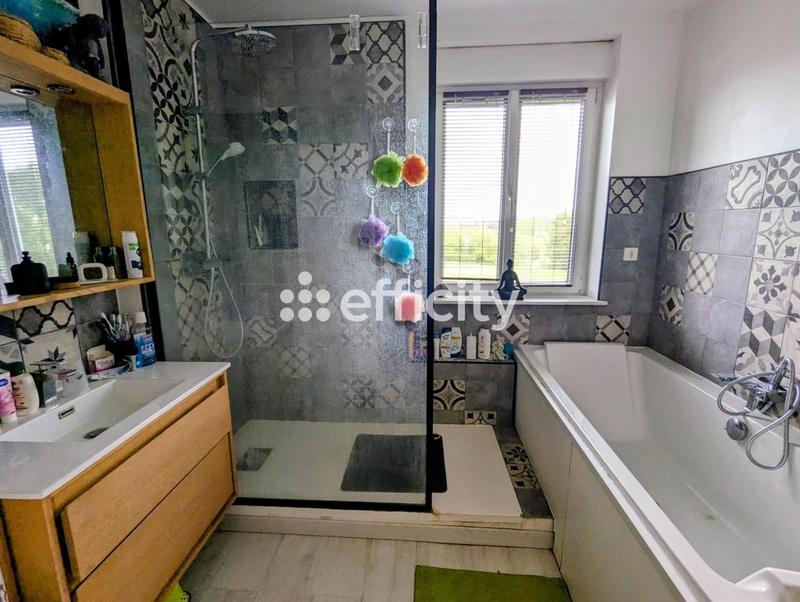 Maison - 93 m² - 4 pièces