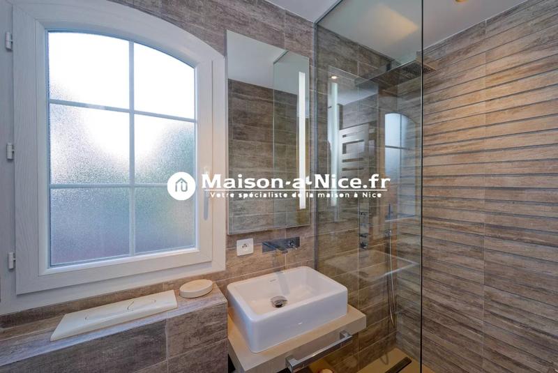 Maison - 142 m² - 5 pièces