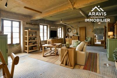 Maison - 360 m² - 10 pièces