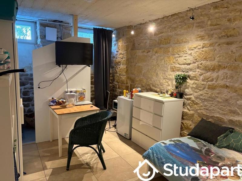 Chambre - 15 m² - 1 pièce