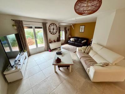 Maison - 162 m² - 7 pièces