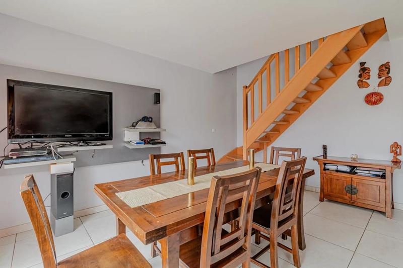 Maison - 140 m² - 5 pièces