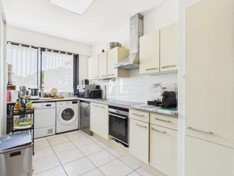 Appartement - 80 m² - 3 pièces