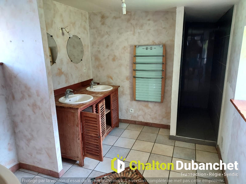 Corps de ferme - 225 m² - 8 pièces